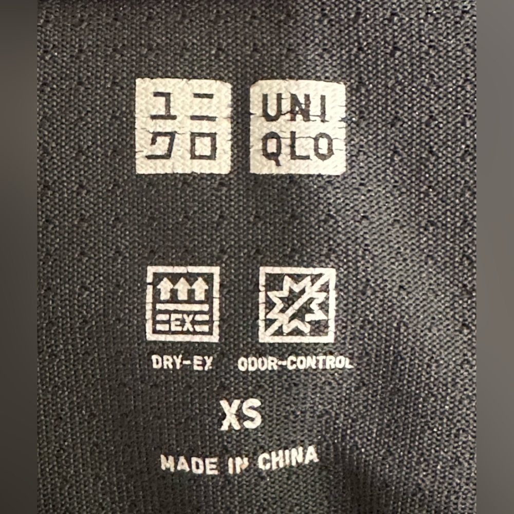 🖤Uniqlo Men’s Colorblock Crew Neck T-Shirt - Gray and Black, Size XS🖤 - Picture 6 of 8